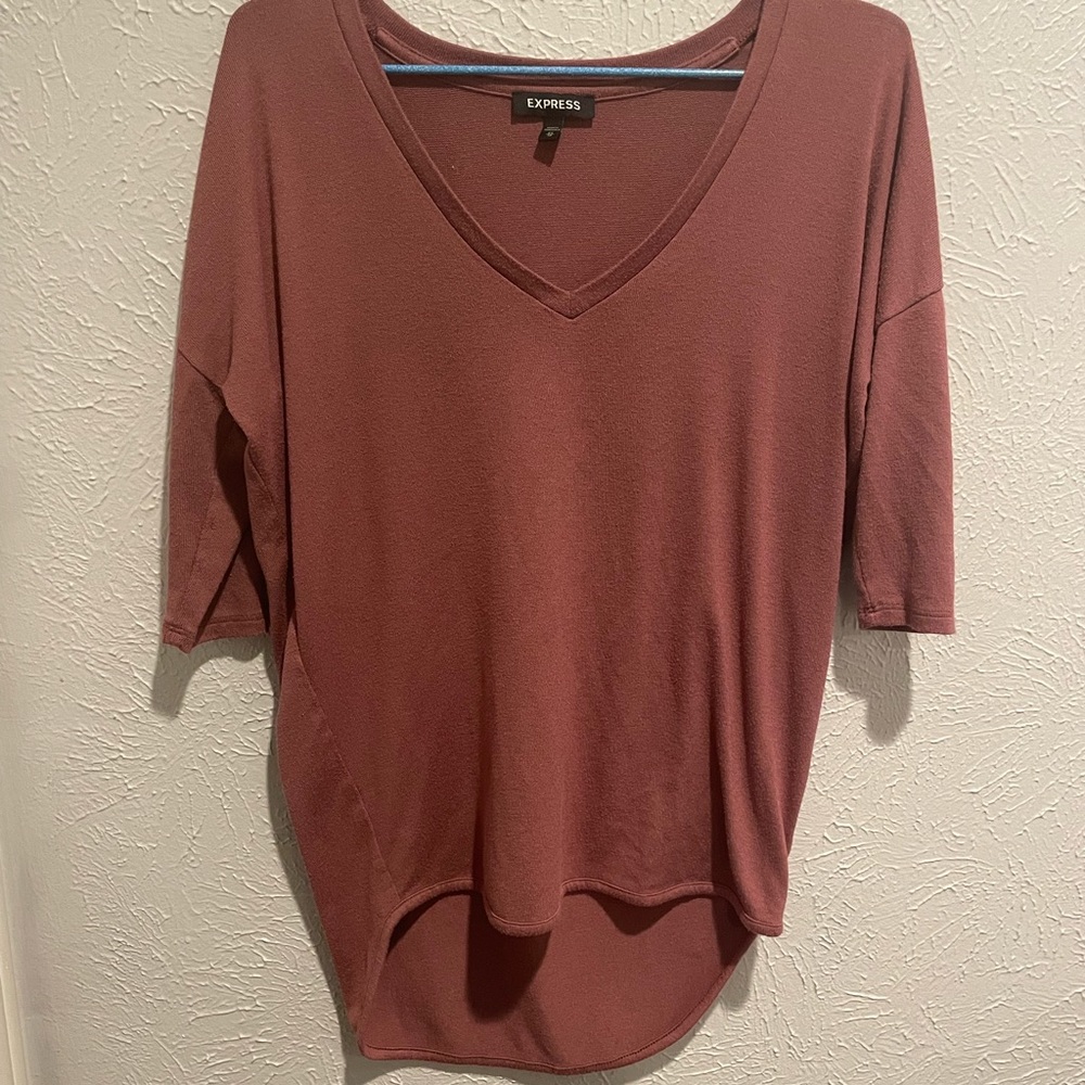 Express Mid Length Sleeve V-Neck